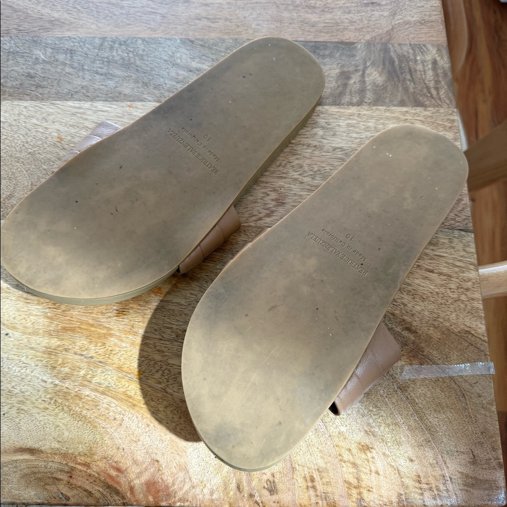 Popular tan sandals, worn only once basically brand new! - Picture 2 of 3